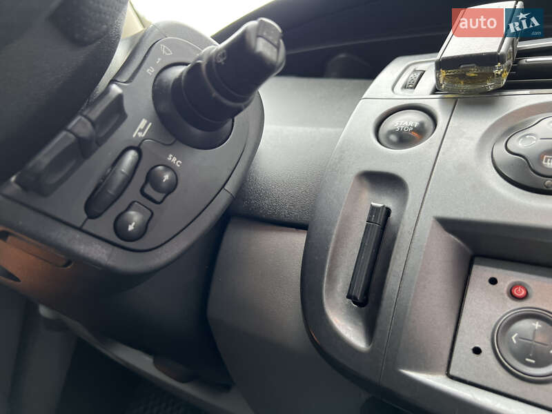 Минивэн Renault Scenic 2005 в Житомире фото 36 Минивэн Renault Scenic 2005 в Житомире