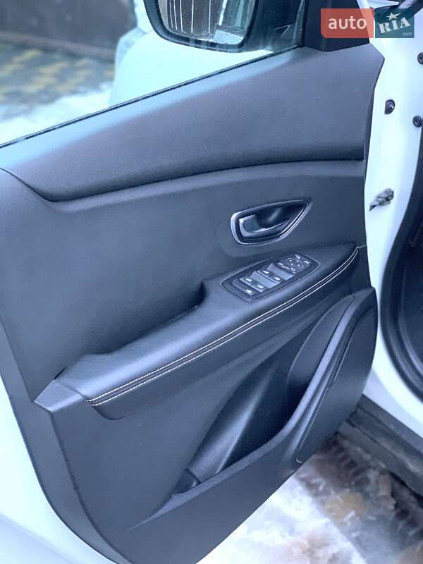 Минивэн Renault Scenic 2016 в Городке фото 9 Минивэн Renault Scenic 2016 в Городке