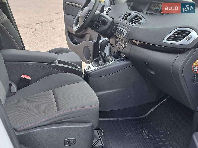 Мінівен Renault Scenic 2012 в Одесі фото 16 Мінівен Renault Scenic 2012 в Одесі