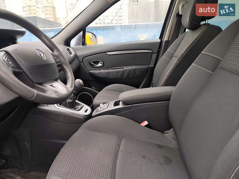 Минивэн Renault Scenic 2010 в Киеве