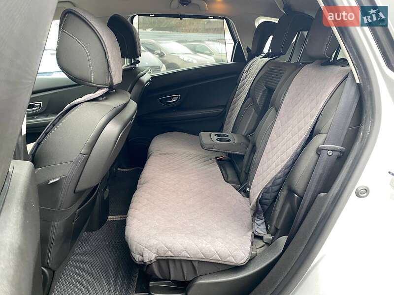 Минивэн Renault Scenic 2017 в Киеве