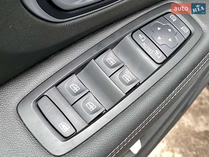 Минивэн Renault Scenic 2017 в Киеве