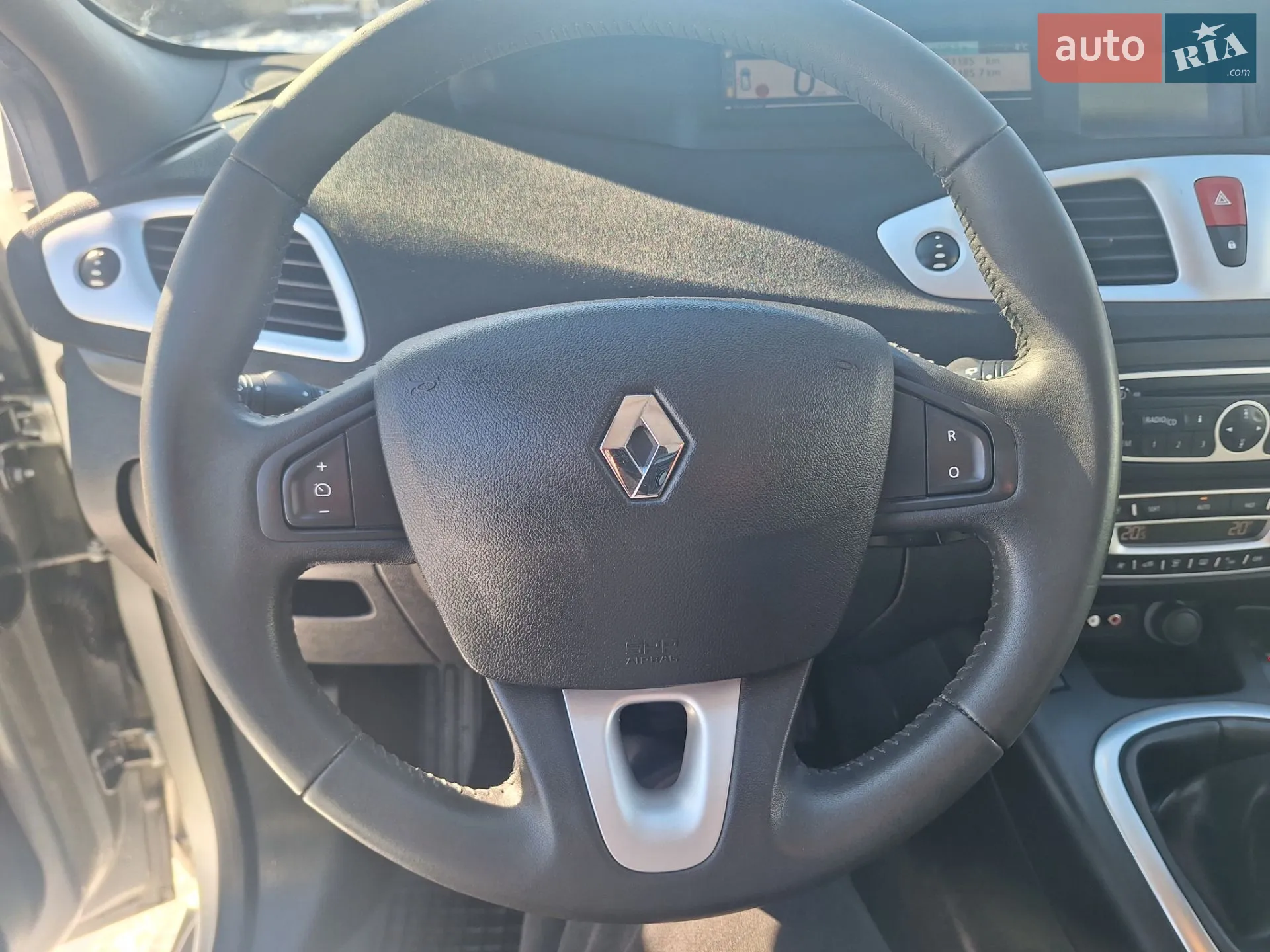 2010 Renault Scenic - мініатюра 14