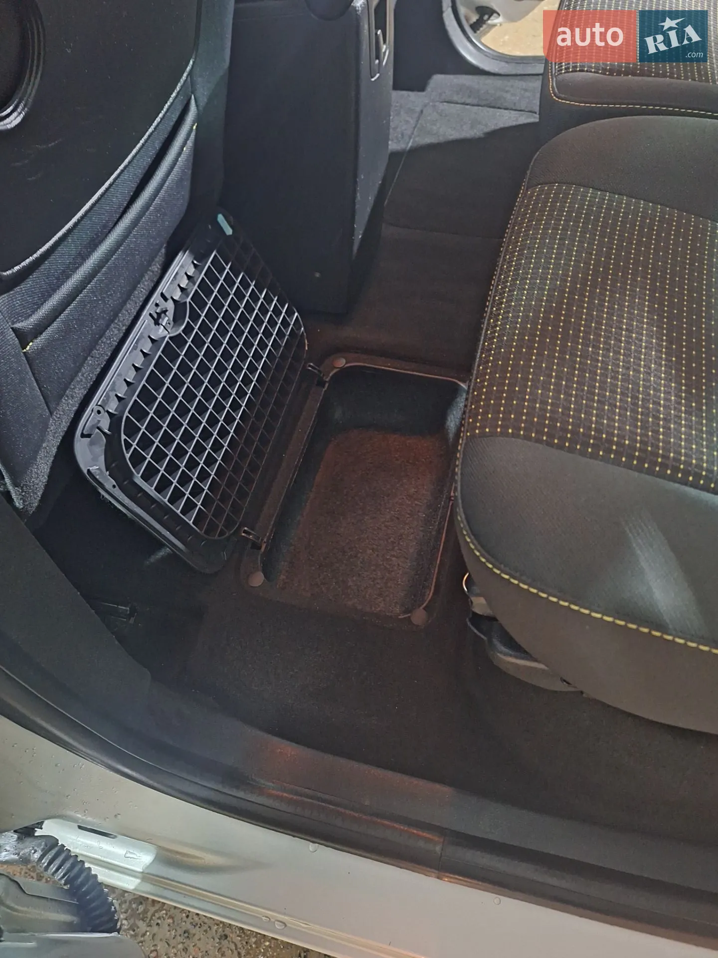 2010 Renault Scenic - мініатюра 24