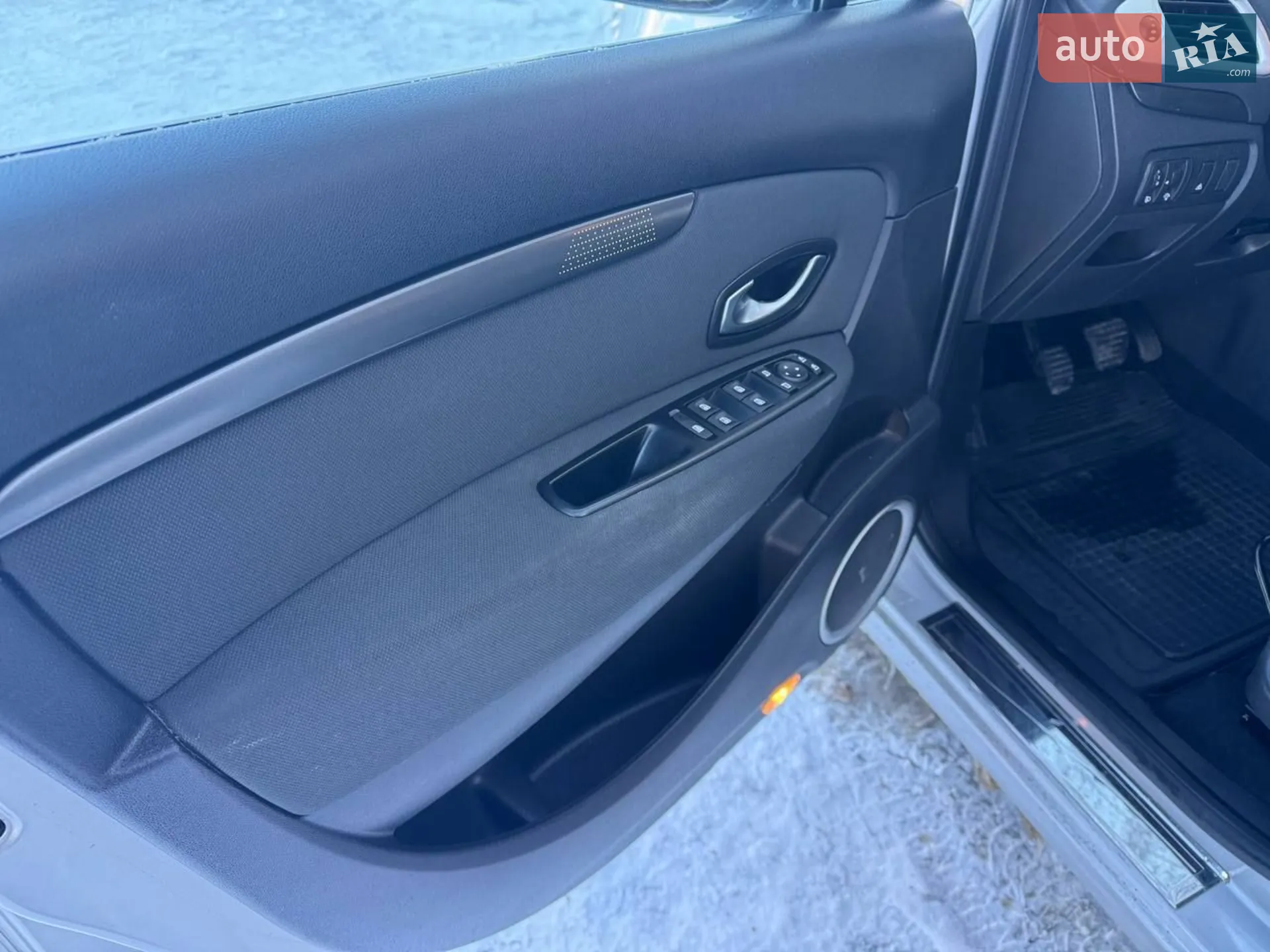 2010 Renault Scenic - мініатюра 34