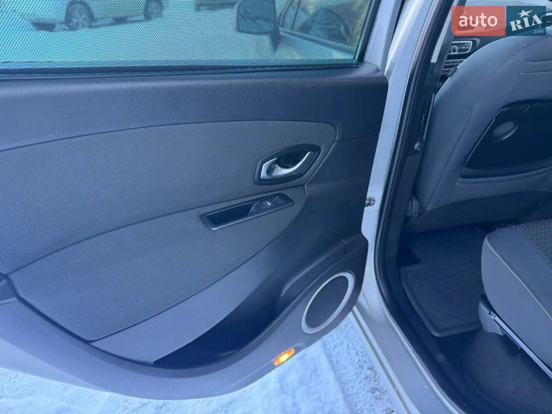 2010 Renault Scenic - мініатюра 32