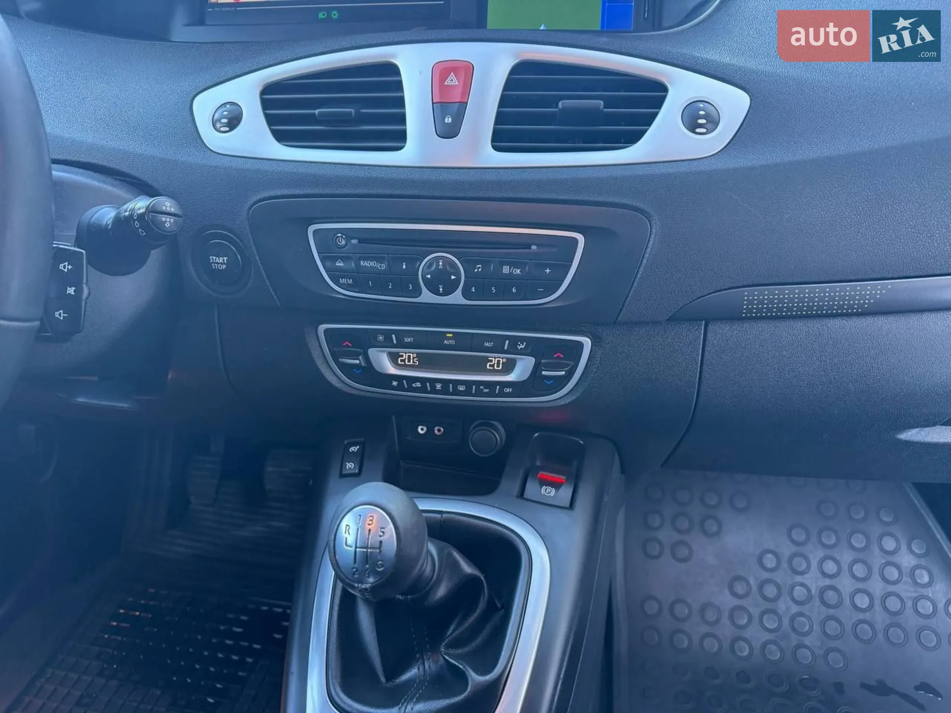 2010 Renault Scenic - мініатюра 29