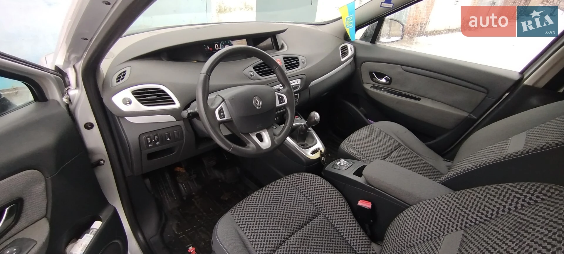 2011 Renault Scenic - фото 1