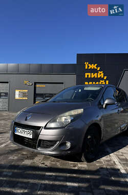 Минивэн Renault Scenic 2011 в Каменке-Бугской