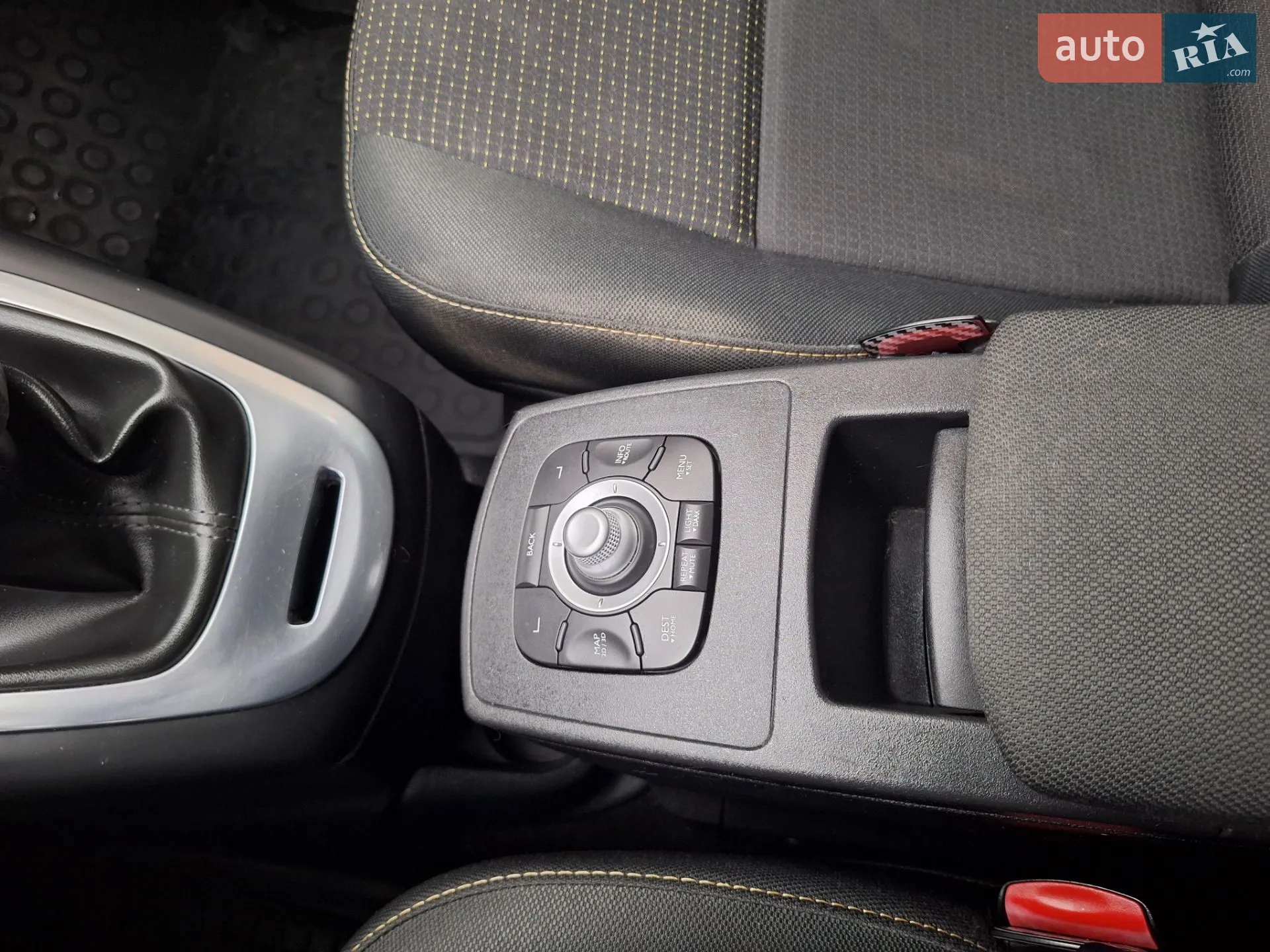 2010 Renault Scenic - мініатюра 16