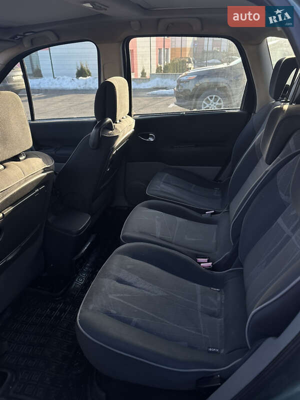 Мінівен Renault Scenic 2004 в Рівному