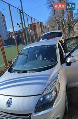 Минивэн Renault Scenic 2011 в Львове