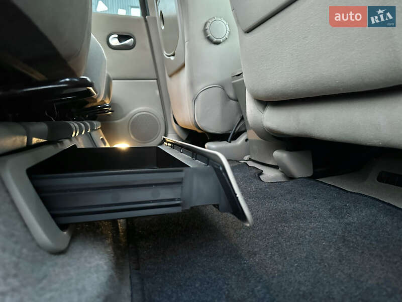 Минивэн Renault Scenic 2005 в Киеве