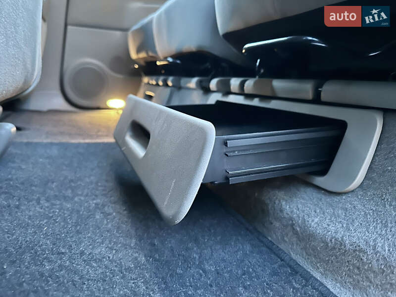 Минивэн Renault Scenic 2005 в Киеве