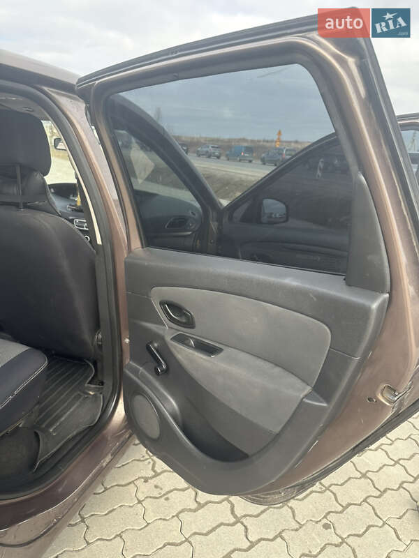 Минивэн Renault Scenic 2010 в Львове