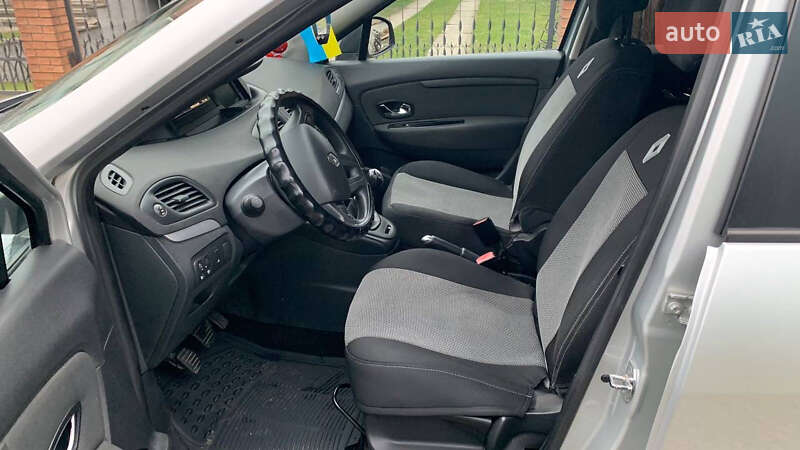 Минивэн Renault Scenic 2012 в Бурштыне