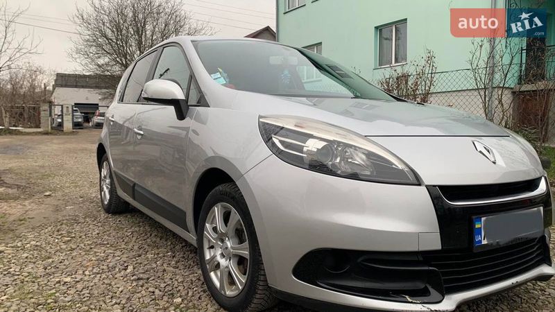 Минивэн Renault Scenic 2012 в Бурштыне