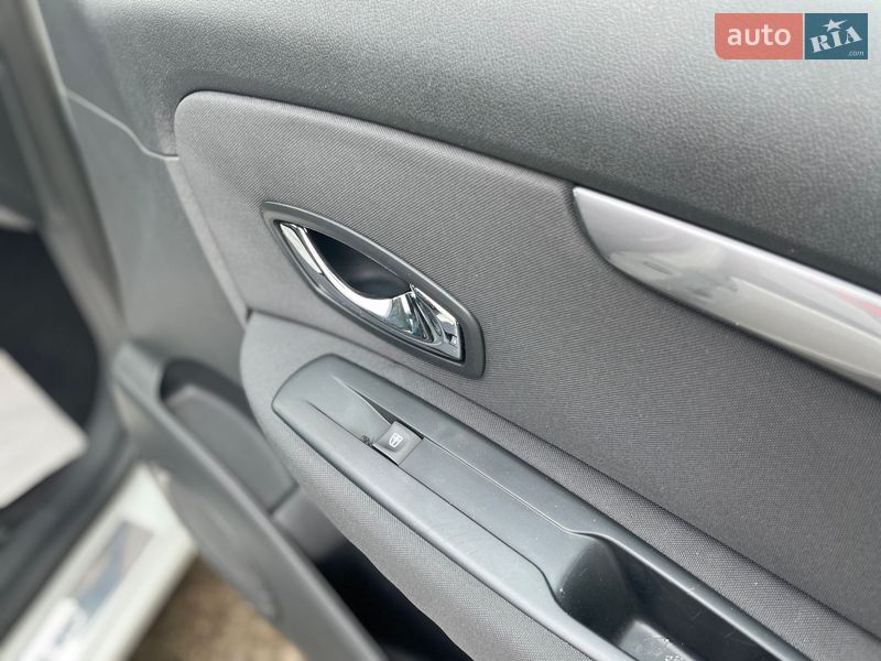 Мінівен Renault Scenic 2014 в Сумах