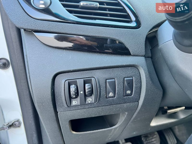 Мінівен Renault Scenic 2012 в Луцьку