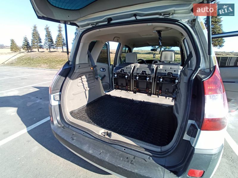 Минивэн Renault Scenic 2004 в Надворной