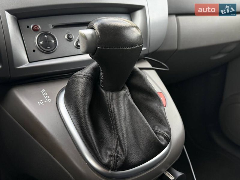 Минивэн Renault Scenic 2006 в Киеве