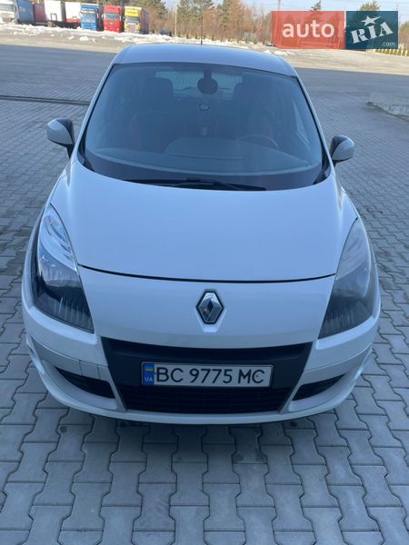 Мінівен Renault Scenic 2010 в Львові