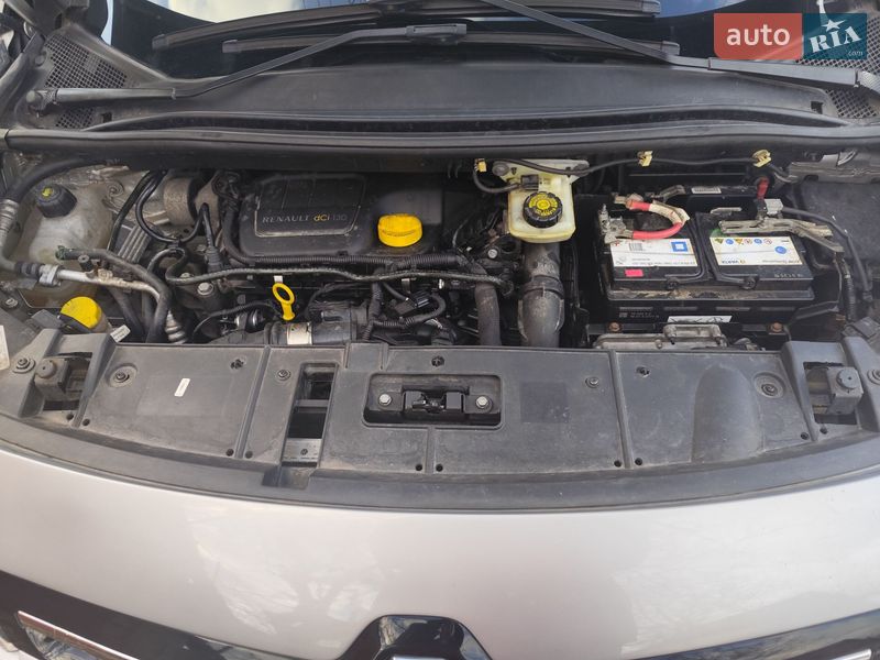 Минивэн Renault Scenic 2012 в Казатине