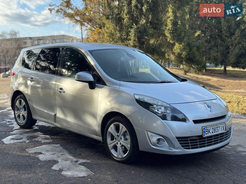 Минивэн Renault Scenic 2010 в Ровно