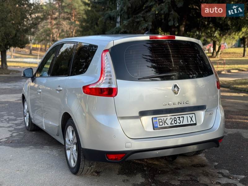 Минивэн Renault Scenic 2010 в Ровно