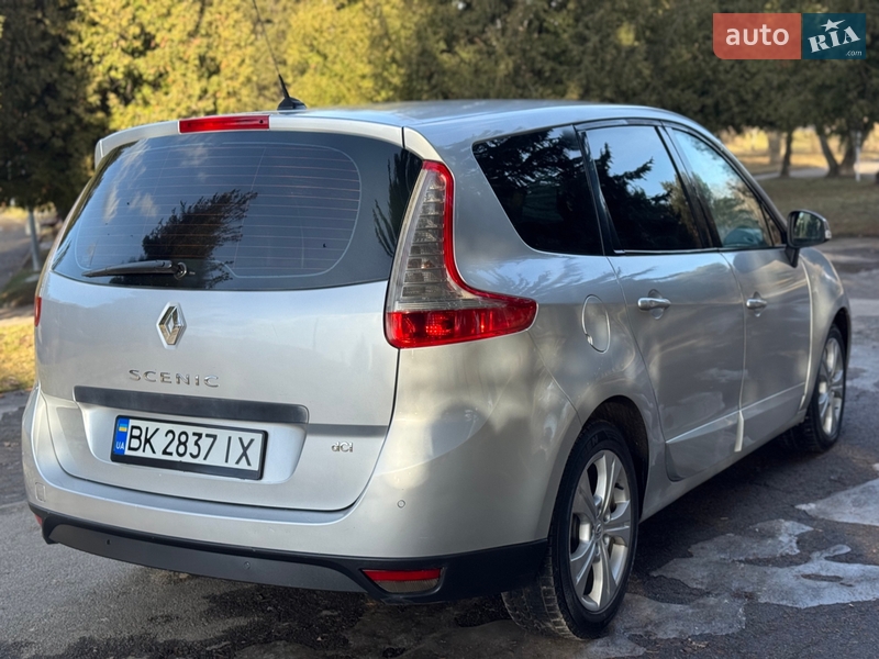 Минивэн Renault Scenic 2010 в Ровно