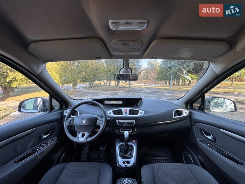 Минивэн Renault Scenic 2010 в Ровно