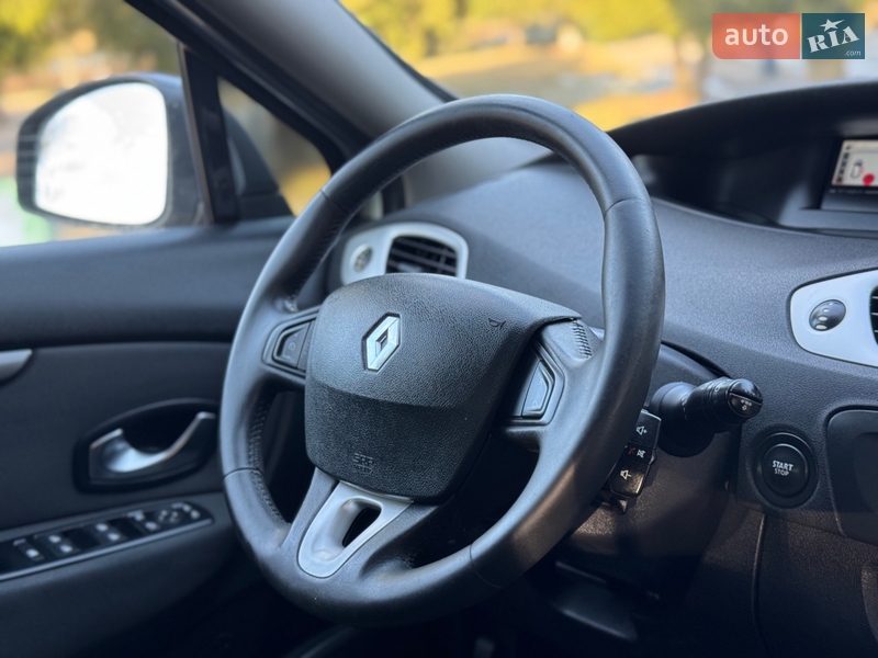 Минивэн Renault Scenic 2010 в Ровно