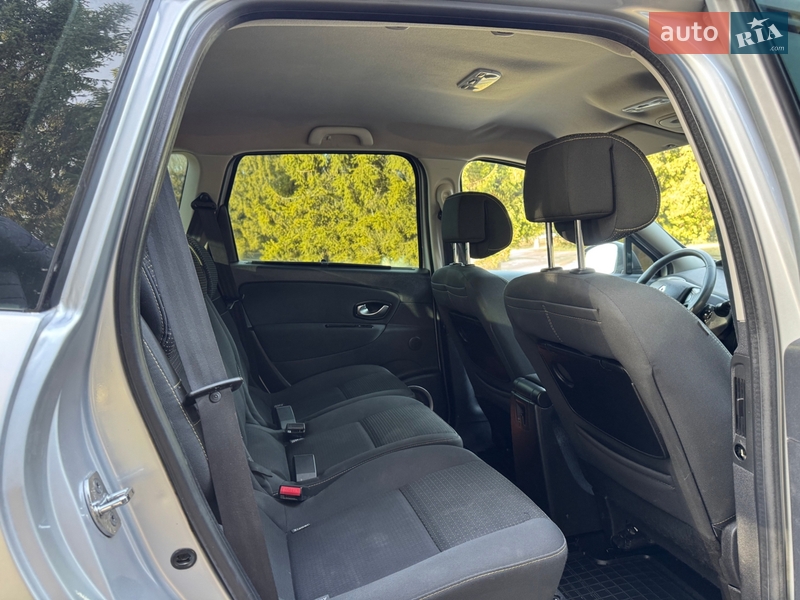 Минивэн Renault Scenic 2010 в Ровно