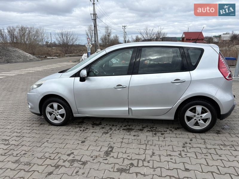 Мінівен Renault Scenic 2009 в Києві