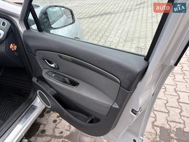 Мінівен Renault Scenic 2009 в Києві