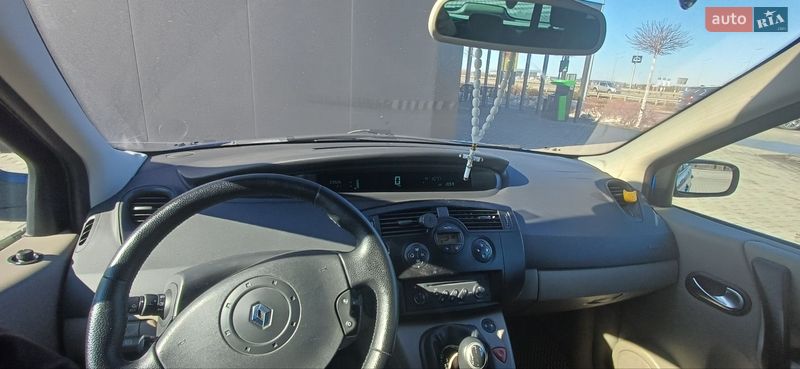 Минивэн Renault Scenic 2005 в Озерном