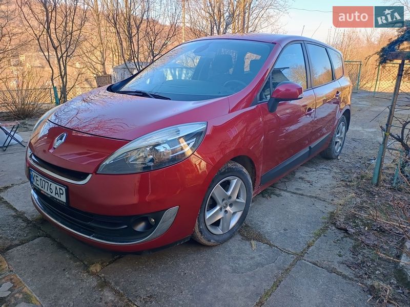 Минивэн Renault Scenic 2012 в Бориславе