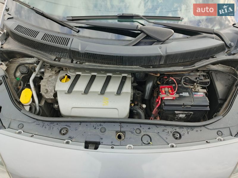 Минивэн Renault Scenic 2005 в Городке