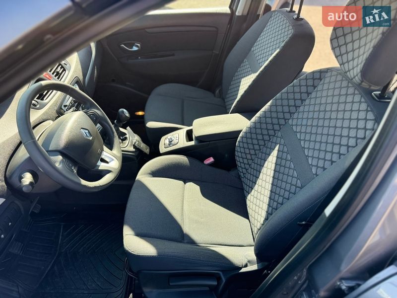 Мінівен Renault Scenic 2010 в Києві