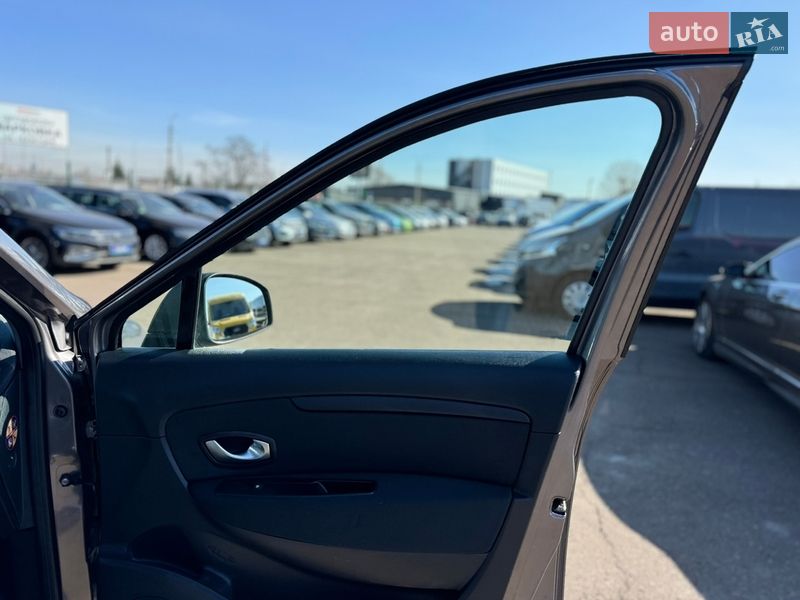 Мінівен Renault Scenic 2010 в Києві