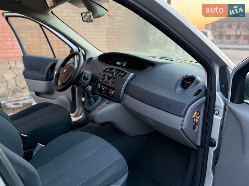 Минивэн Renault Scenic 2006 в Сарнах