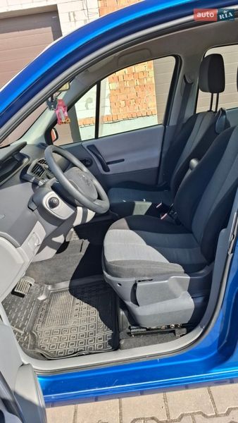 Минивэн Renault Scenic 2004 в Николаеве