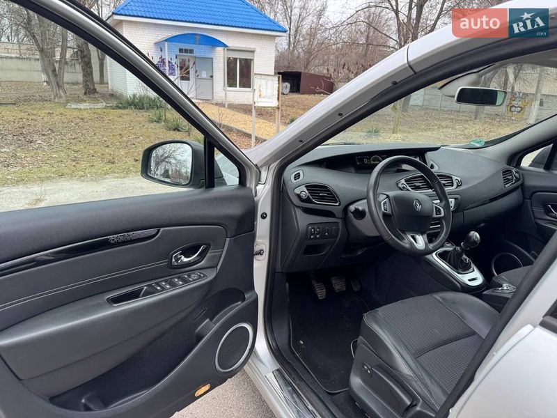 Минивэн Renault Scenic 2013 в Днепре