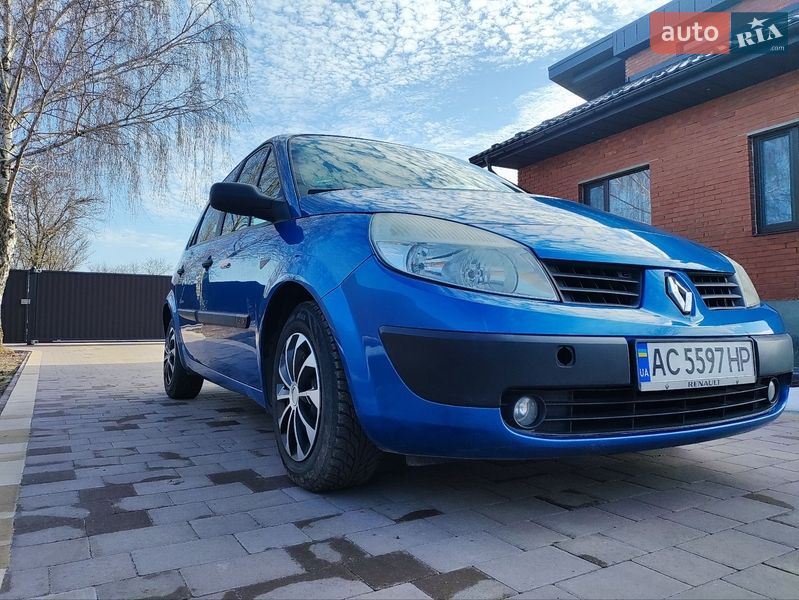 Минивэн Renault Scenic 2004 в Нововолынске