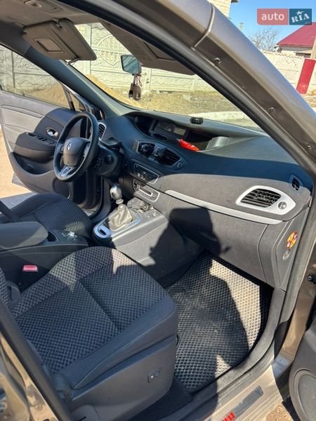 Мінівен Renault Scenic 2011 в Брусилові