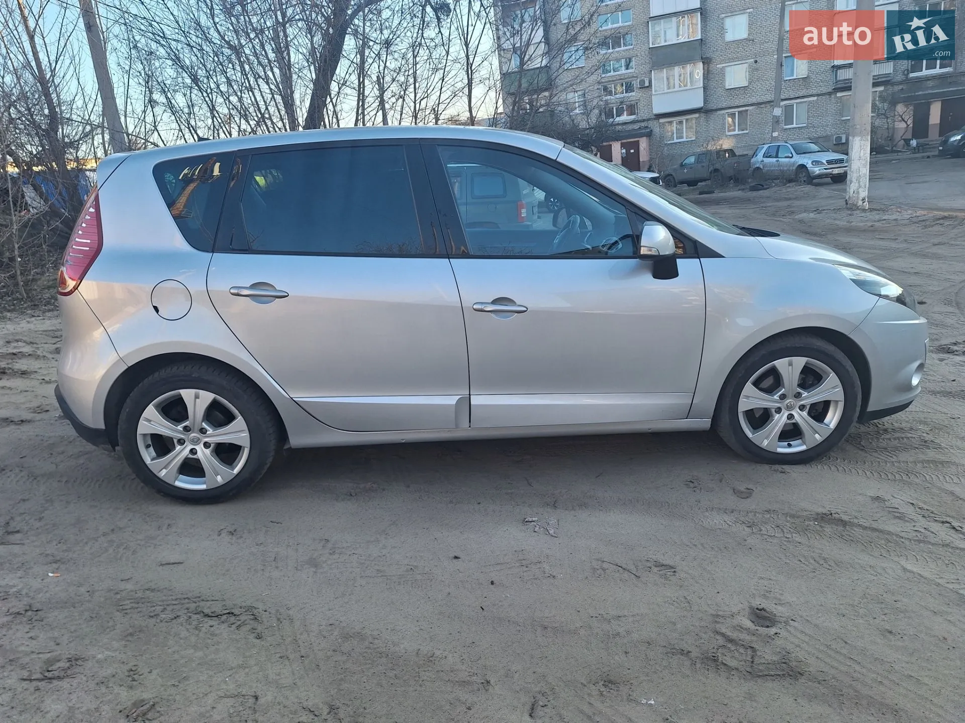2010 Renault Scenic - мініатюра 6