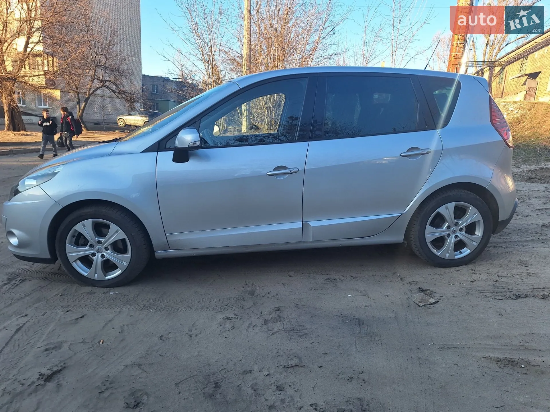 2010 Renault Scenic - мініатюра 4
