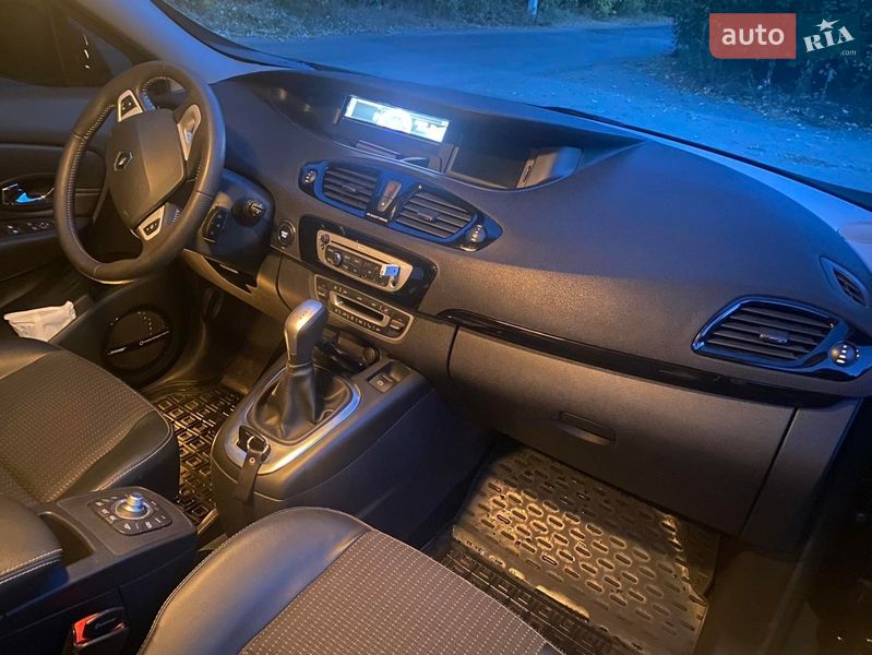 Минивэн Renault Scenic 2012 в Конотопе