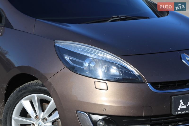 Минивэн Renault Scenic 2012 в Киеве