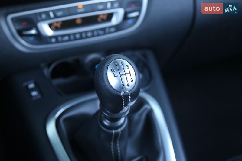 Минивэн Renault Scenic 2012 в Киеве